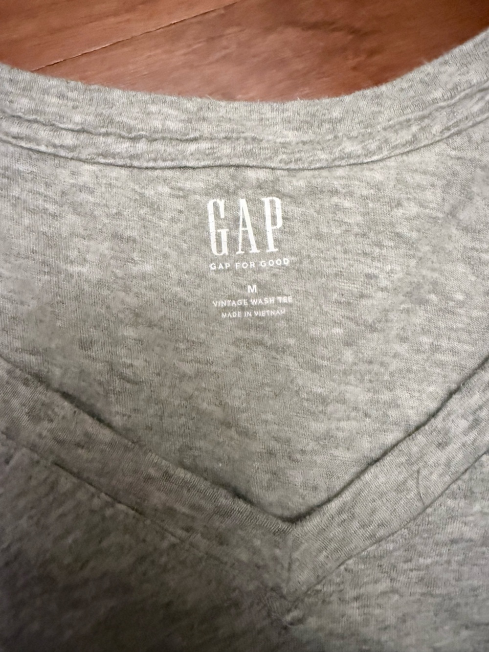 4 basic tees - Picture 4 of 5